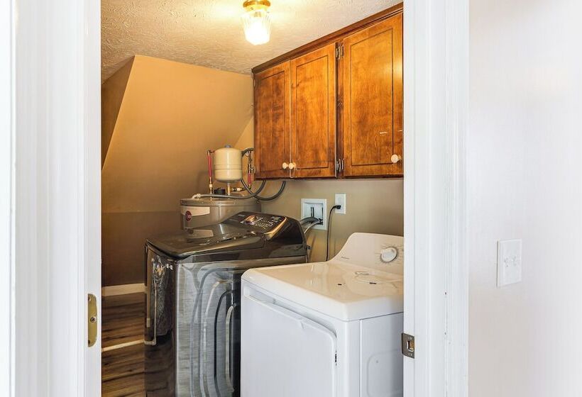 Smyrna Home W/ Private Yard: 25 Mi To Nashville!