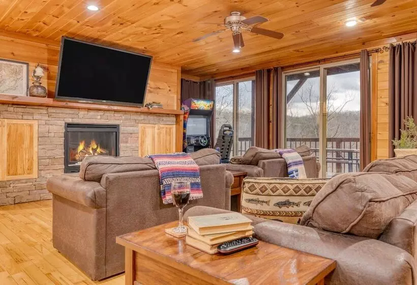 Thunder Mountain By Avantstay Views + Hot Tub