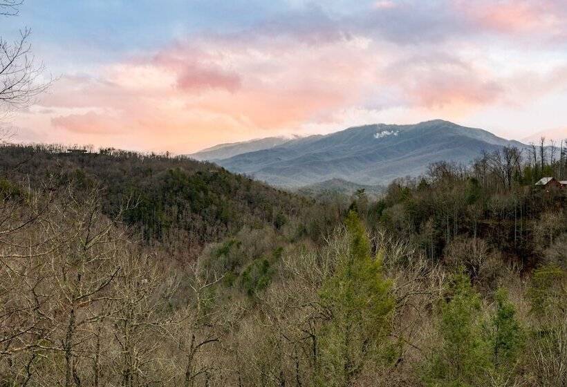 Thunder Mountain By Avantstay Views + Hot Tub