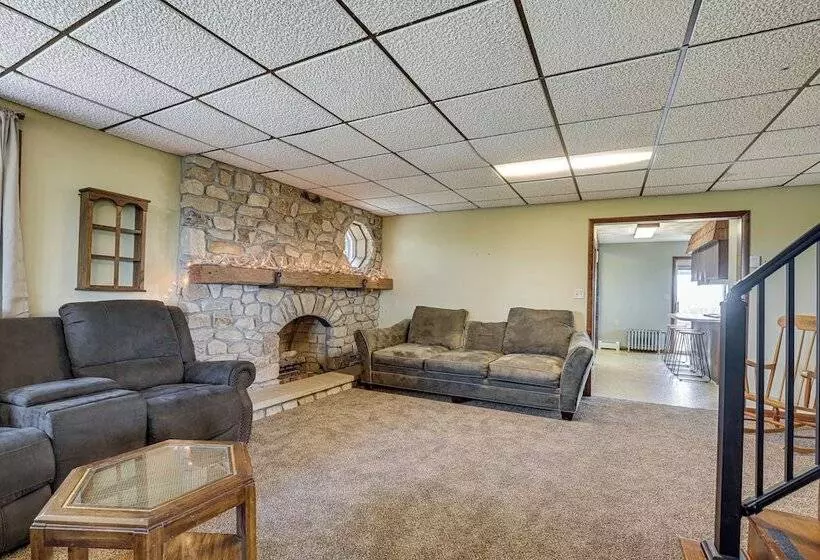 Wellsboro Farmhouse W/ Grill & Fire Pit!