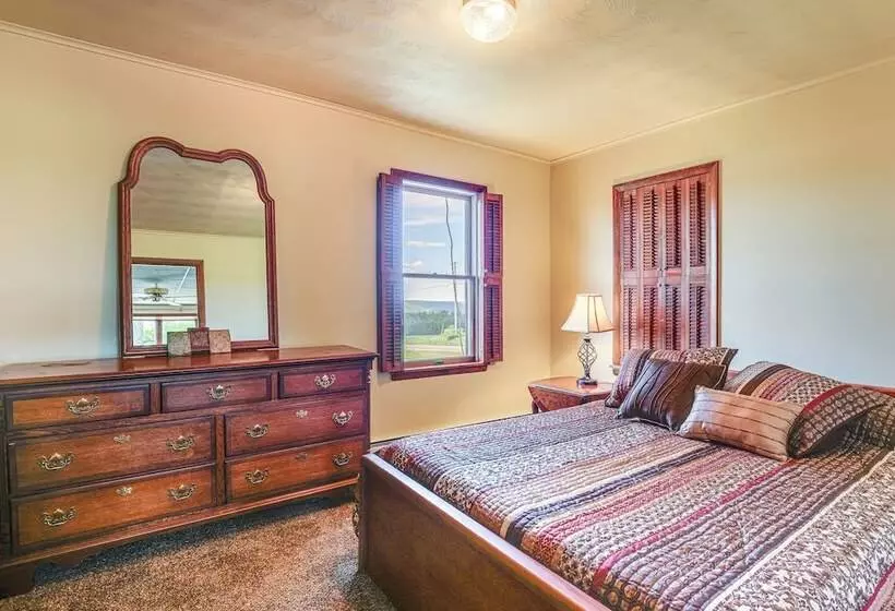 Wellsboro Farmhouse W/ Grill & Fire Pit!