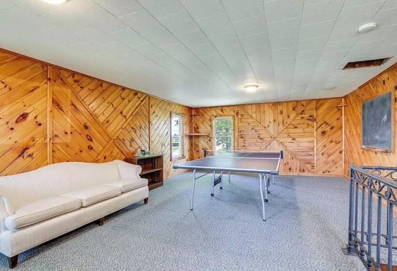 Wellsboro Farmhouse W/ Grill & Fire Pit!