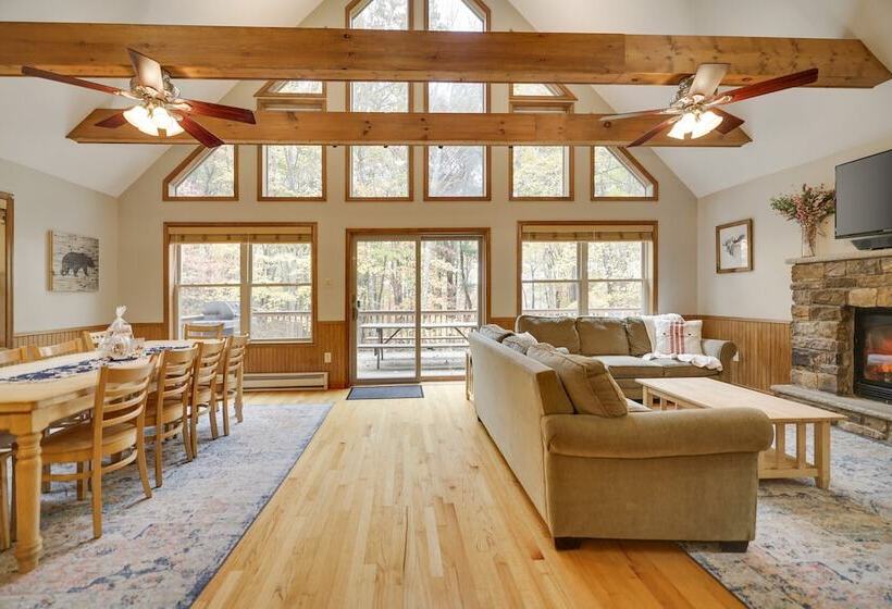 Woodland Oasis By Avantstay Hot Tub, Firepit, Walk To Lake