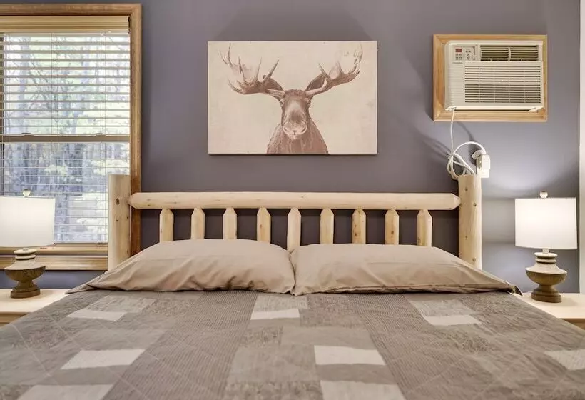 Woodland Oasis By Avantstay Hot Tub, Firepit, Walk To Lake