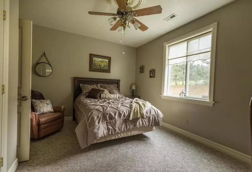American Country Bed & Breakfast