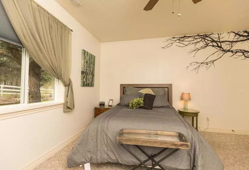 American Country Bed & Breakfast