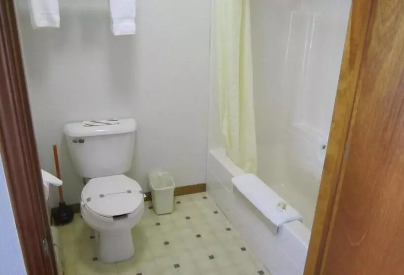 Bishops Country Inn Motel