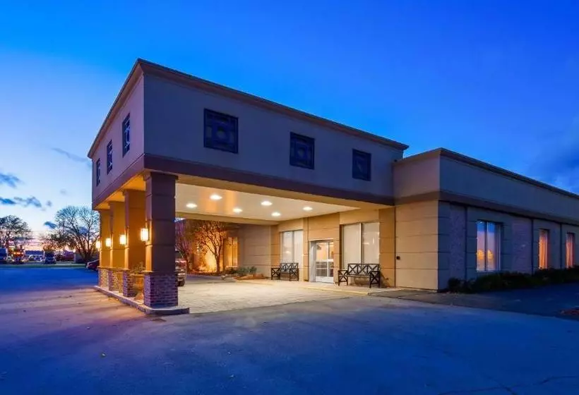 ホテル Best Western Crossroads Of The Bluffs