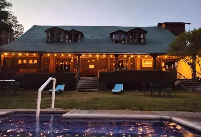 Hotelli Club Tejamaniles