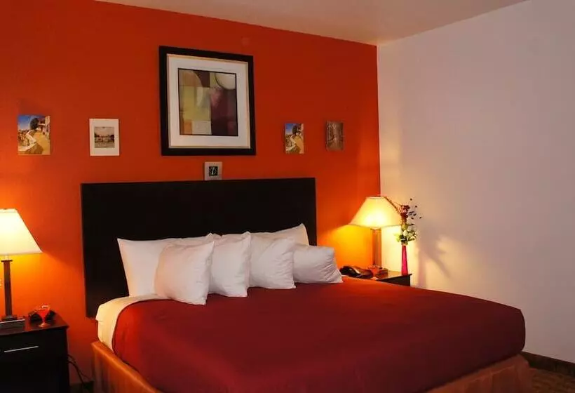 Hotelli Lux Inn And Suites