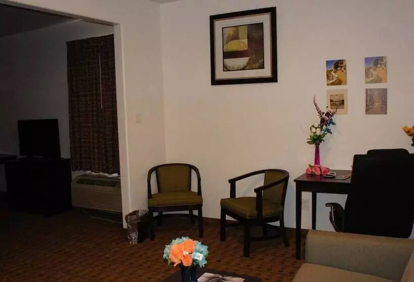 Hotelli Lux Inn And Suites
