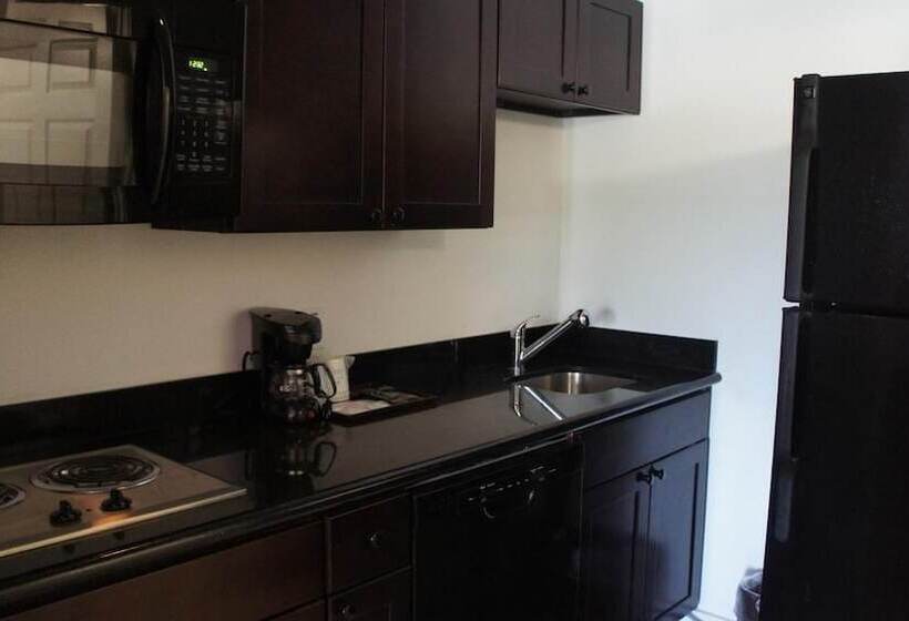 ホテル Lux Inn And Suites