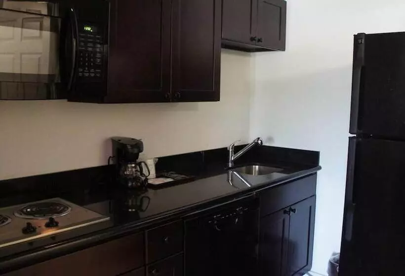 Hotelli Lux Inn And Suites