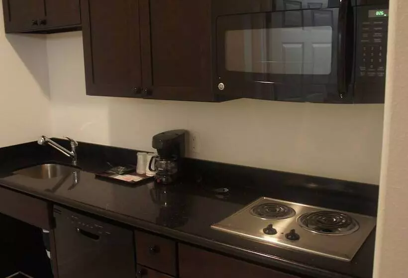 Hotelli Lux Inn And Suites