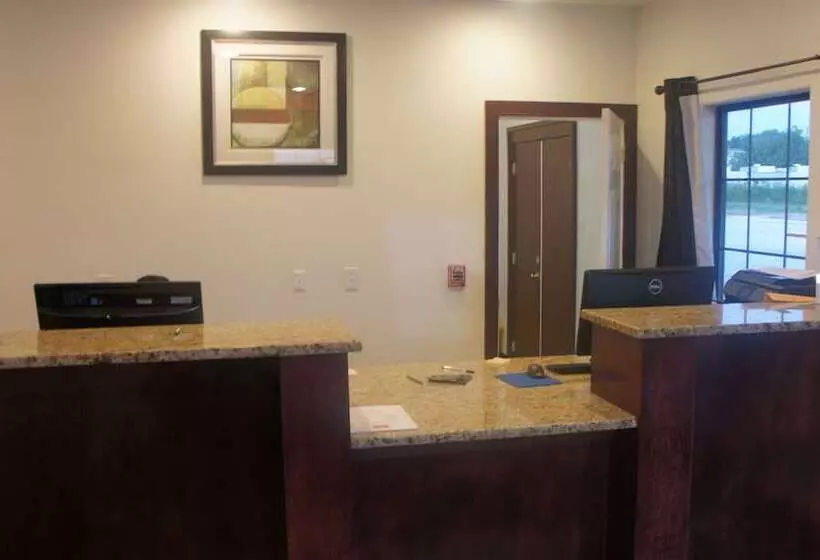 Hotelli Lux Inn And Suites