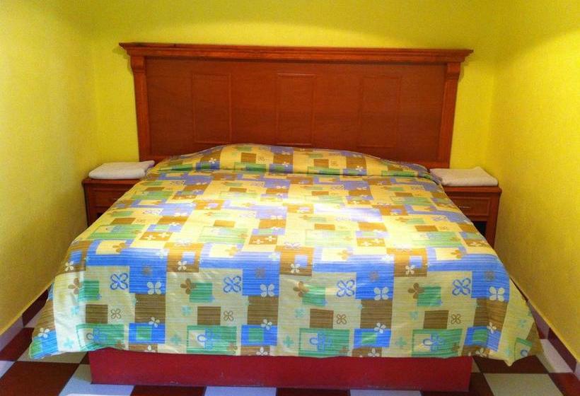 Отель Posada Castillo Panteon Ingles