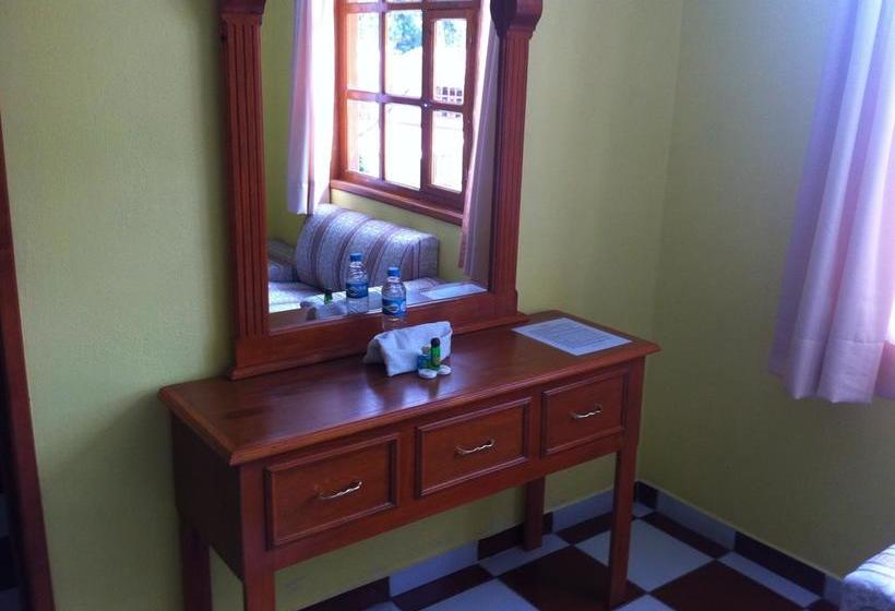 Отель Posada Castillo Panteon Ingles