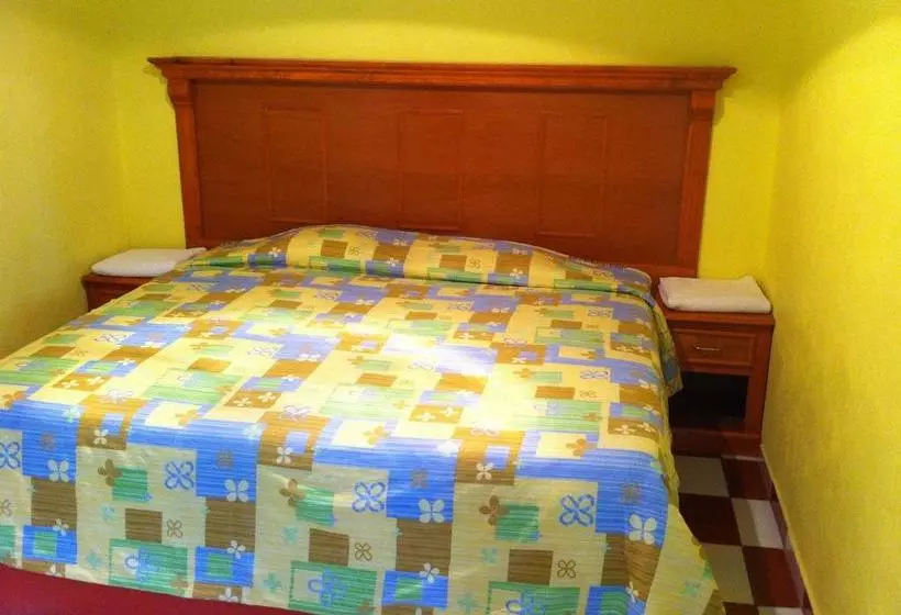 ホテル Posada Castillo Panteon Ingles