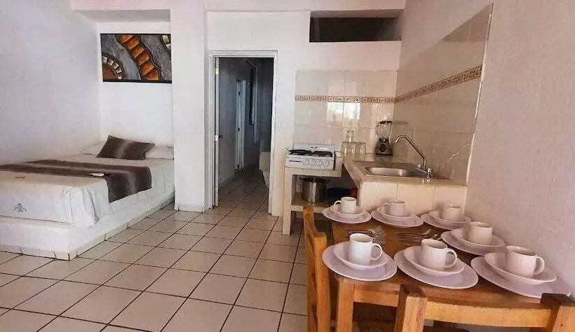 Hotelli Tropical Suite