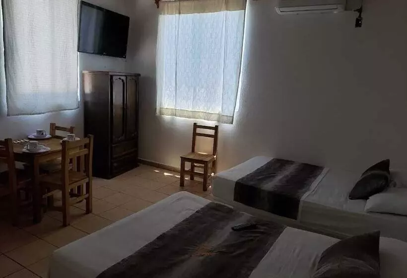 Hotelli Tropical Suite