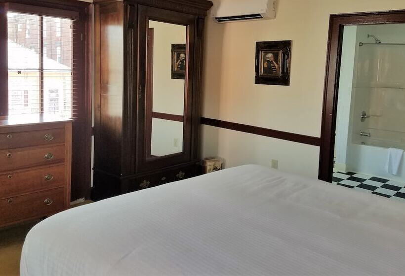 Отель Washington Inn And Tavern