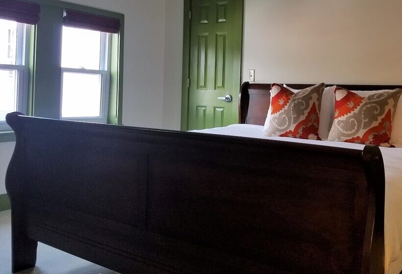 Отель Washington Inn And Tavern