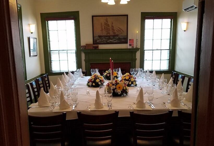 Отель Washington Inn And Tavern