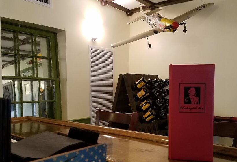 Отель Washington Inn And Tavern