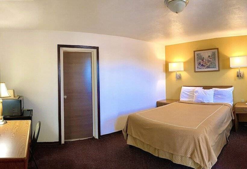 فندق على الطريق Desert Inn