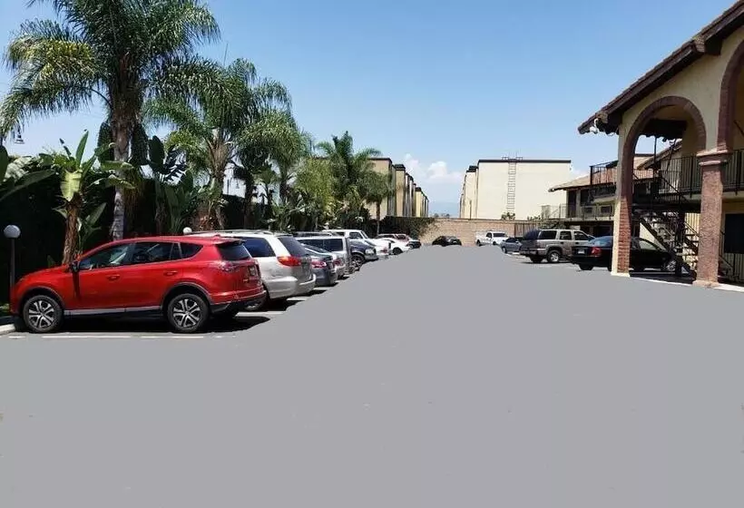 Motelli Sierra Inn