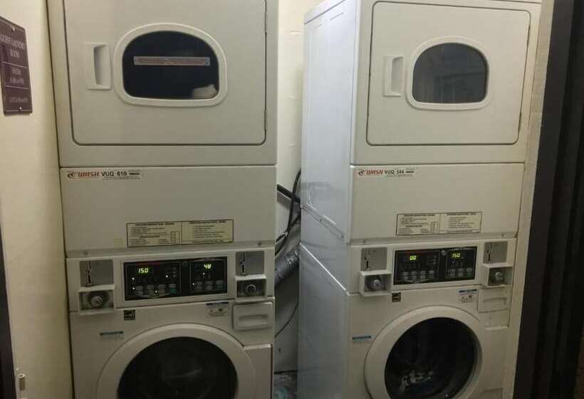 汽车旅馆  Sierra Inn