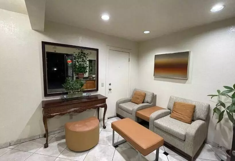 Motelli Sierra Inn