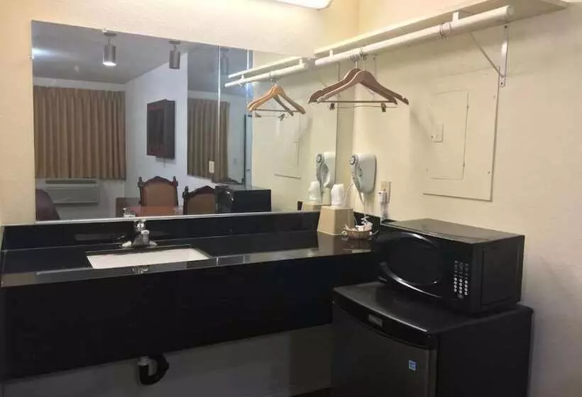 Motelli Sierra Inn