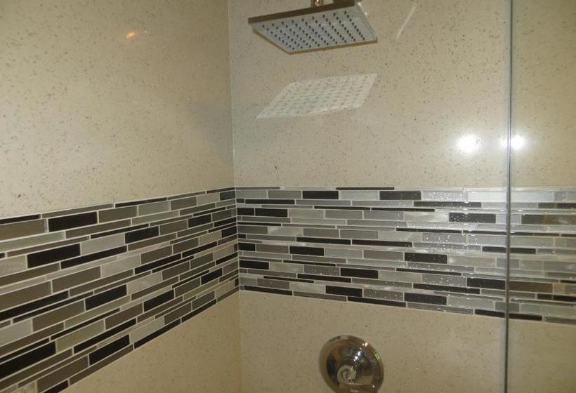 فندق على الطريق Sterling Inn