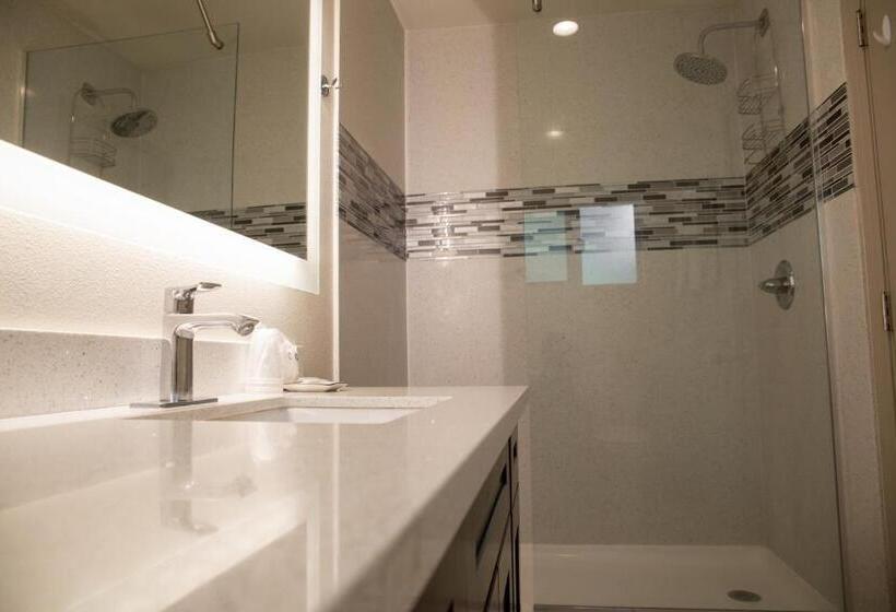 فندق على الطريق Sterling Inn