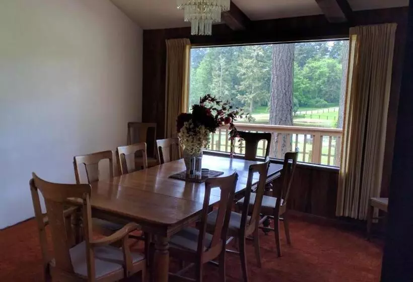 Wildwood Farm Bed & Breakfast