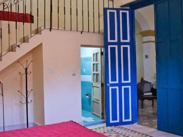 پانسیون Hostal Las Tradiciones