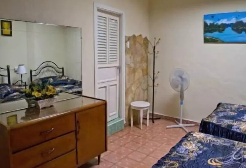 ペンション Hostal Las Tradiciones