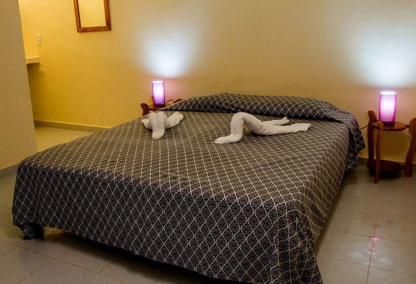 پانسیون Hostal Corona