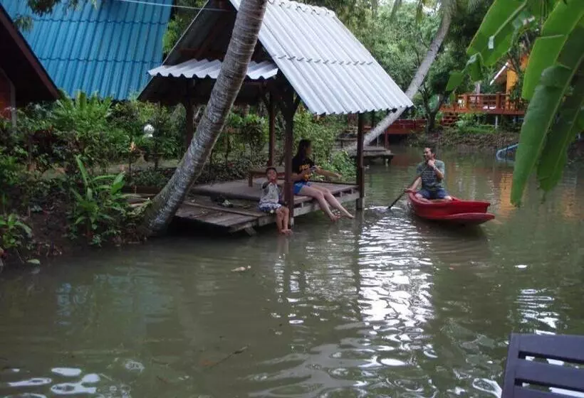 Banmaihom Resort Amphawa