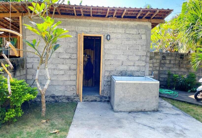 مبيت وإفطار Dea Putra Dive Homestay