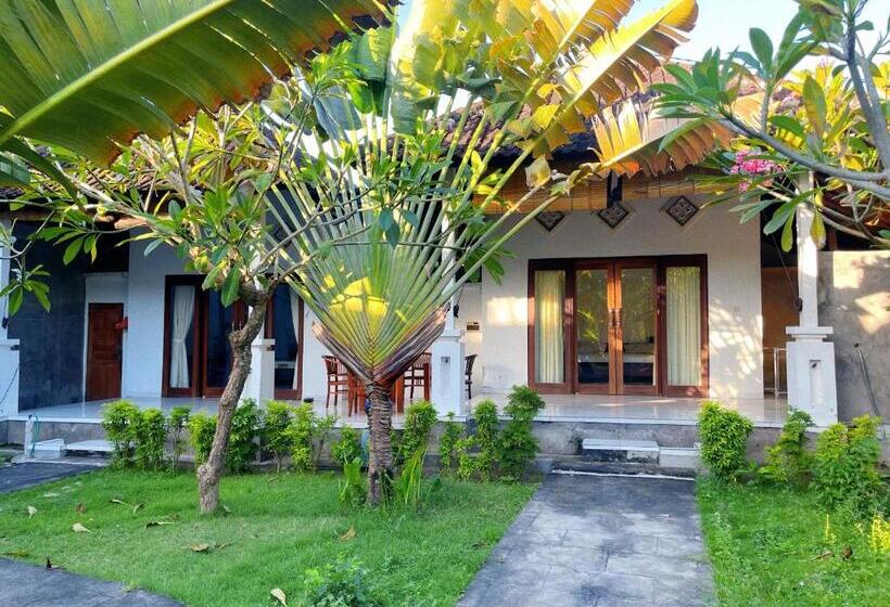 مبيت وإفطار Dea Putra Dive Homestay