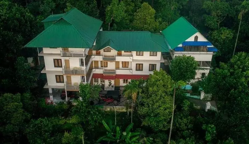 Bell Vedera Resort