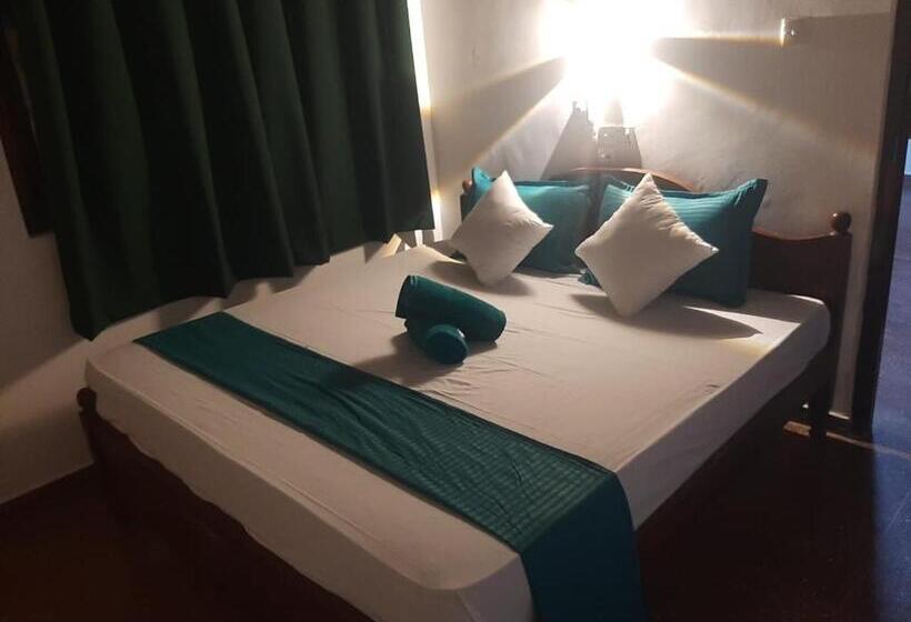 فندق Fionn S Coconut Beach House