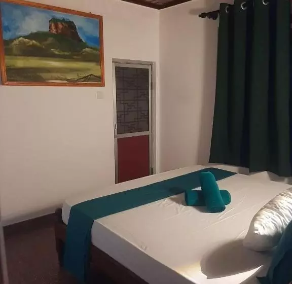 هتل Fionn S Coconut Beach House