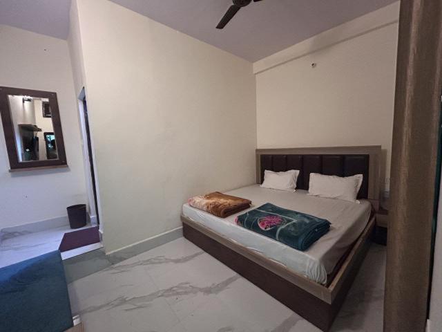 ホテル Joshi Tourist Lodge