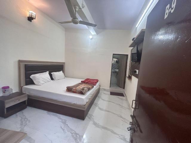 ホテル Joshi Tourist Lodge