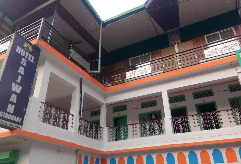 בית מלון כפרי Sajwan & Restaurant, Phata