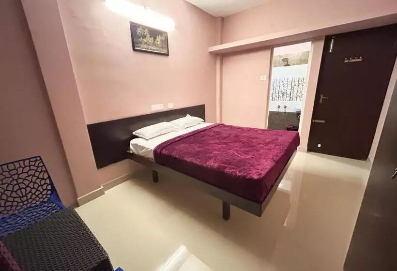 Hotelli Surya Residency Srirangam