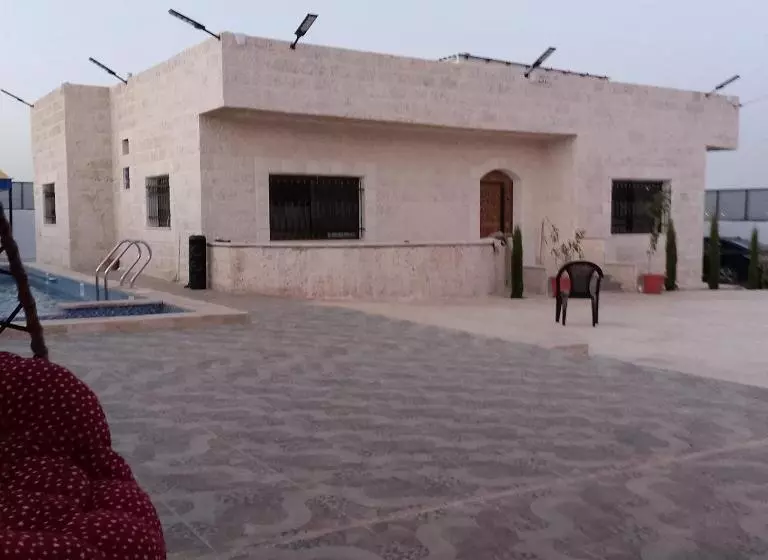 هتل Tala Farm And Chalet